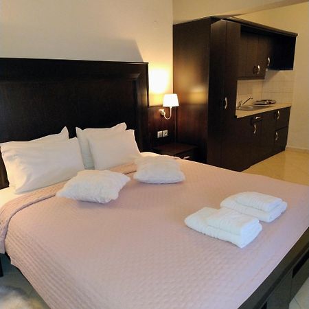 Hotel Neraides Káto Loutrákion Exteriér fotografie